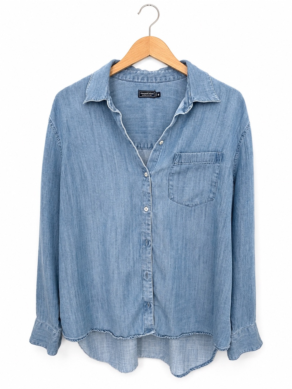 Vineyard Vines Women’s TENCEL Lyocell Chambray Button Down Shirt Medium